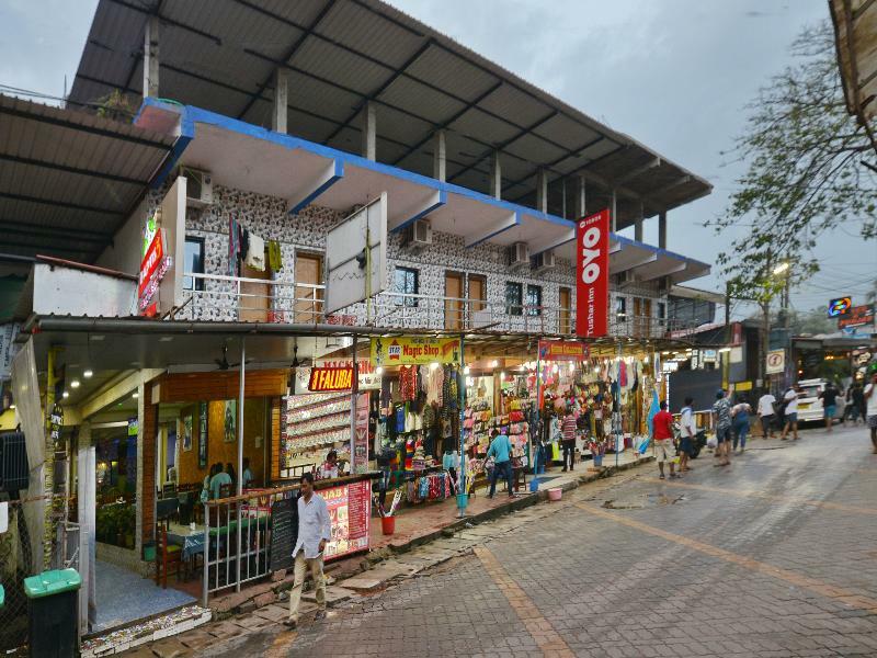 Oyo 10809 Hotel Tushar Inn Бага Экстерьер фото
