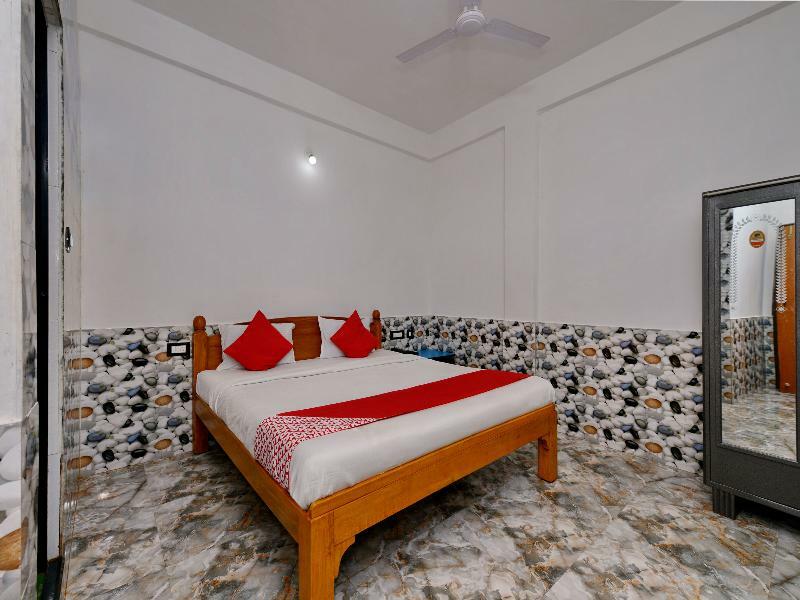 Oyo 10809 Hotel Tushar Inn Бага Экстерьер фото