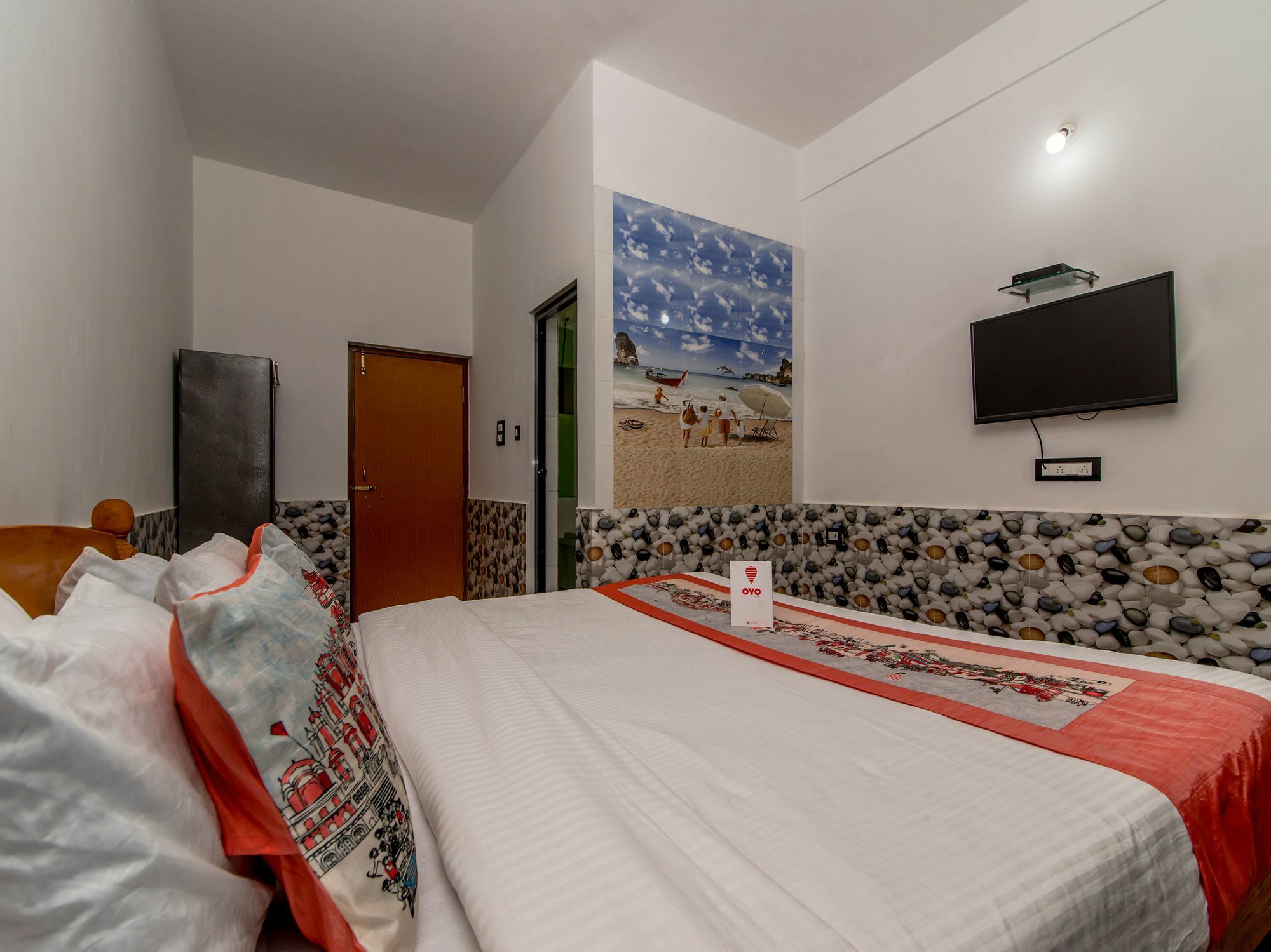 Oyo 10809 Hotel Tushar Inn Бага Экстерьер фото