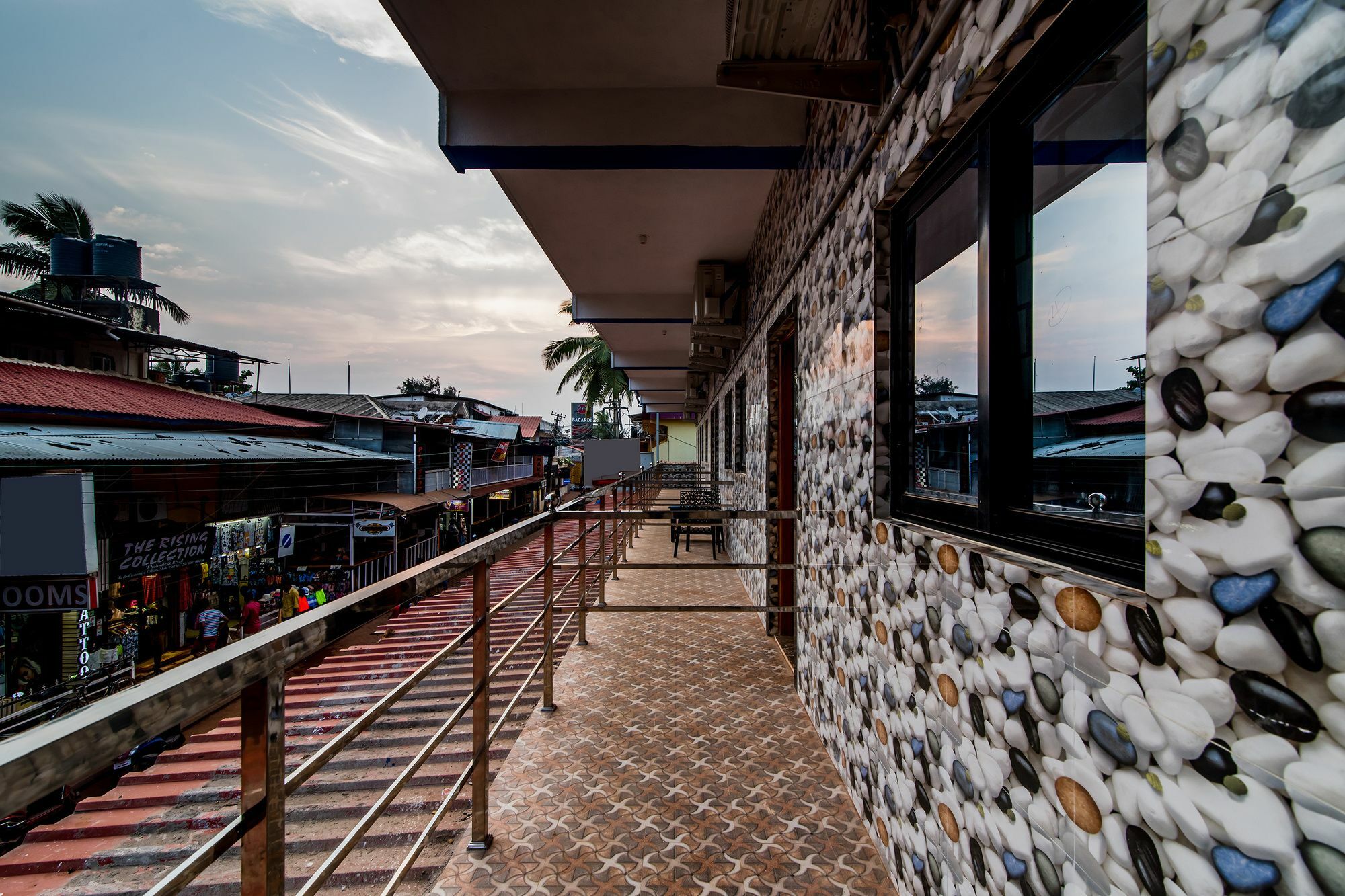 Oyo 10809 Hotel Tushar Inn Бага Экстерьер фото