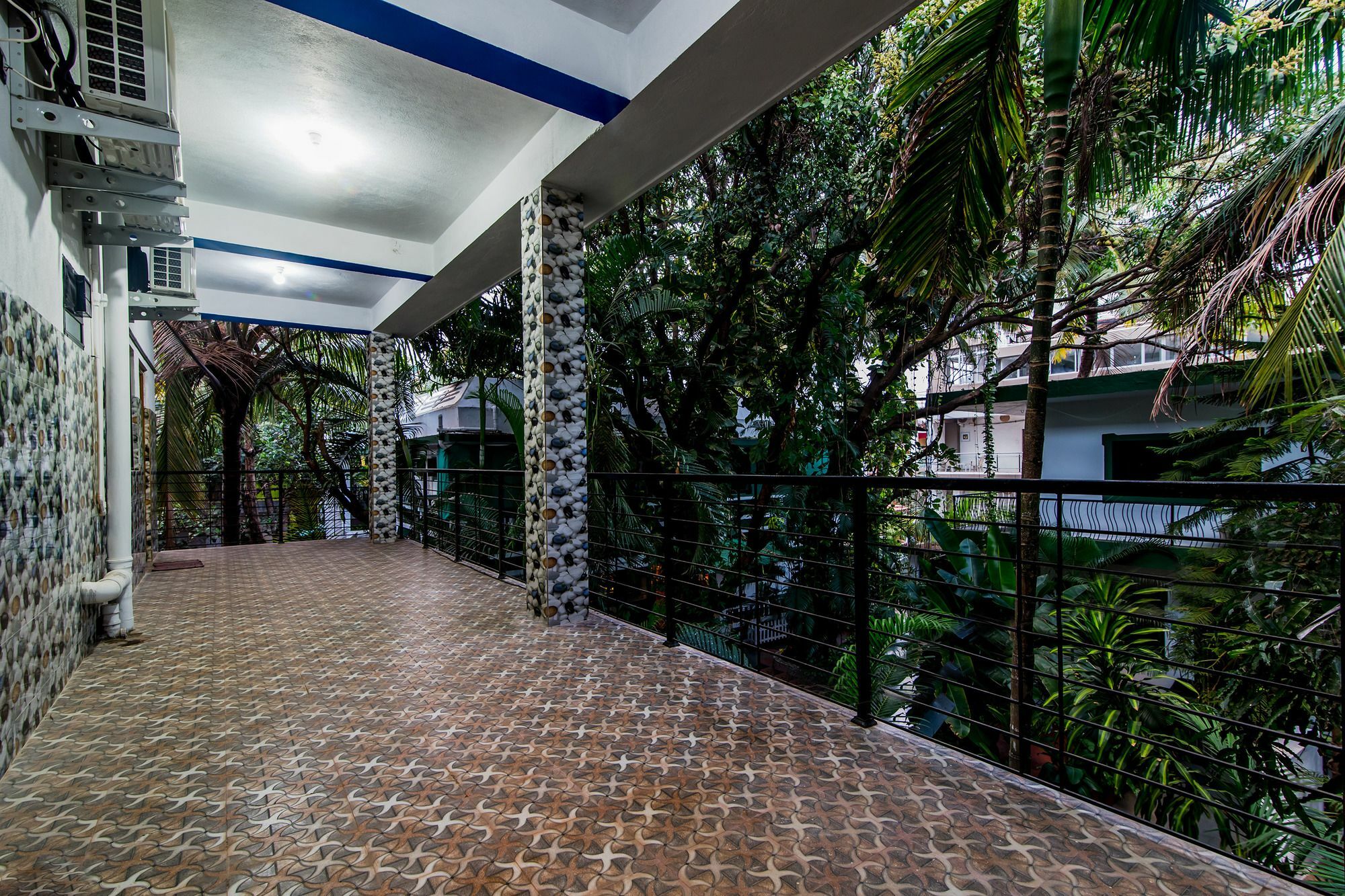Oyo 10809 Hotel Tushar Inn Бага Экстерьер фото